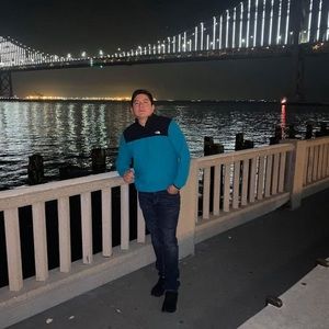 Meet your Posher, Cesar